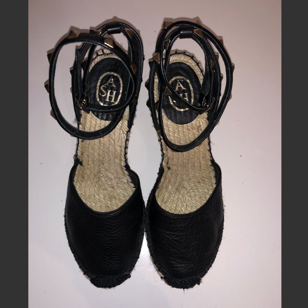 ASH Black Wedges